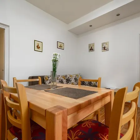 Apartament Vicenco Location *