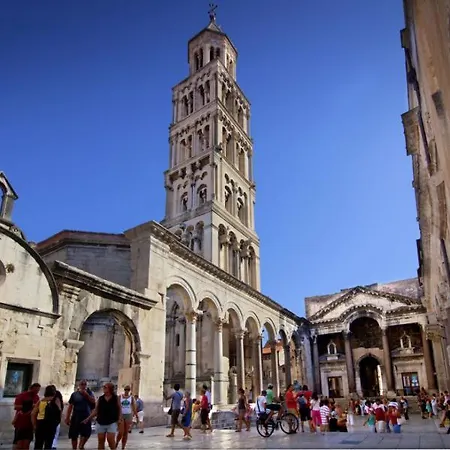 アパート Vicenco Location