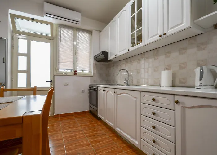 Lejlighed Vicenco Location *