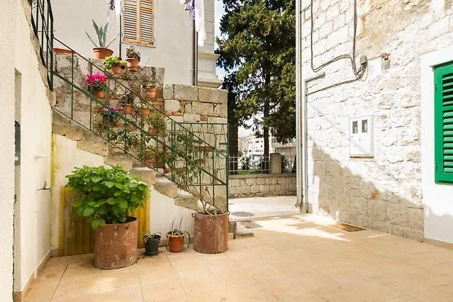 Lejlighed Vicenco Location Split