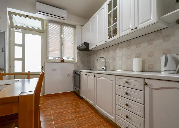 Lejlighed Vicenco Location *